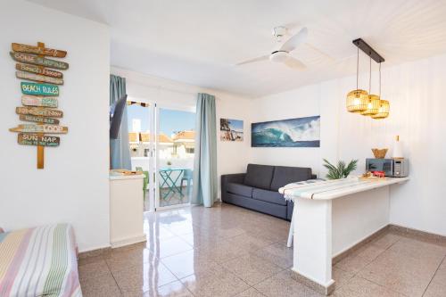 Home2Book Surf Vibes Apt Las Américas, Pool