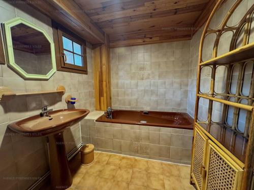 Koupelna v ubytování Chalet 4 faces 80m² proche lac avec garage - FR-1-295-187