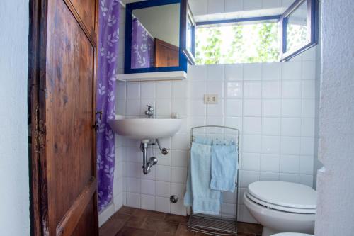 Ένα μπάνιο στο La Casa dei Mandorli
