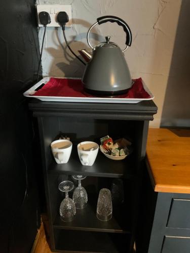 Overdale Guesthouse and Free Parking photo 70