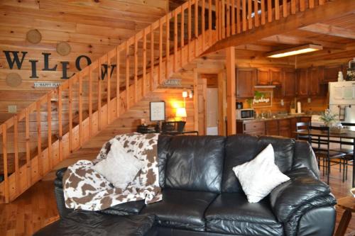 Χώρος καθιστικού στο The Willow, Secluded and Cozy country cabin