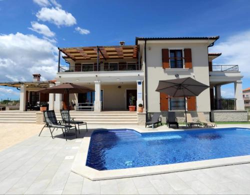 Wunderschön Dekorierte Villa Evelyn