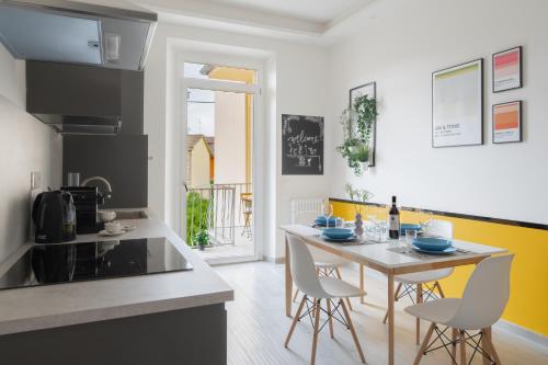 Via Pollaiolo, 55 - Florence Charming Apartments - Comfort e Stile a 350mt dal Tram! First floor with elevator and car places on street