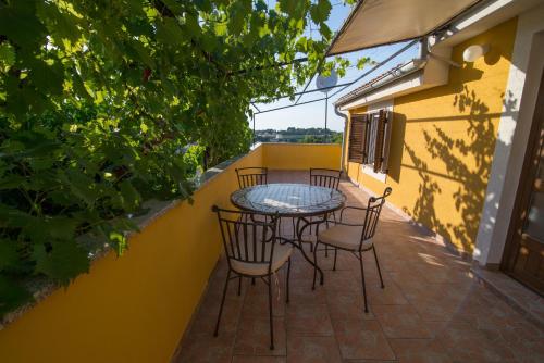 Ferienwohnung In Veli Losinj Mit Schöner Terrasse