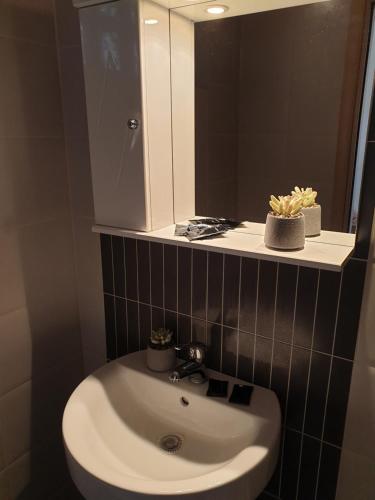 Un baño de SkyView superior Studios 2