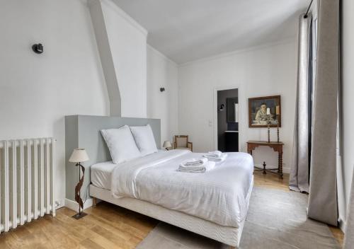 Spacious Typical Parisian Flat - Paris Le Marais