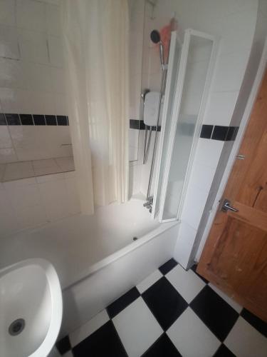 Ένα μπάνιο στο Big double room, great location