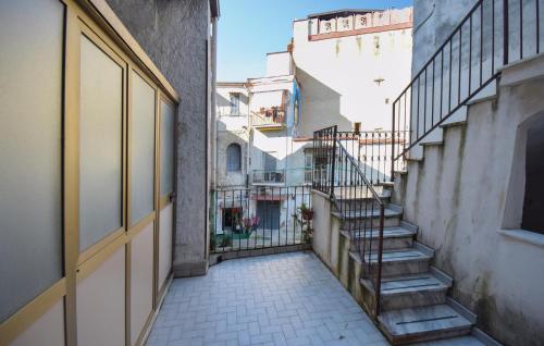 1 Bedroom Awesome Apartment In Napoli