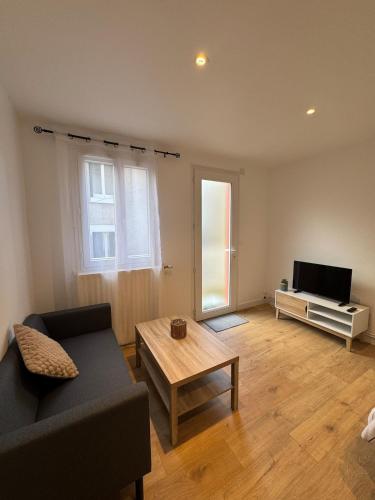 Studio moderne et chaleureux