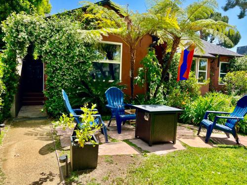 Jardín al aire libre en The Vine Studio City - CAL KING - Private Entrance