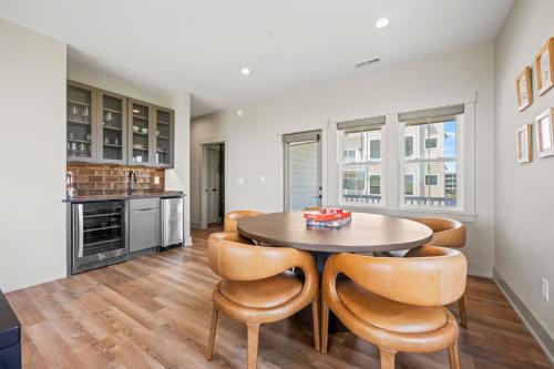Dapur atau dapur kecil di The Tides by KEES Vacations