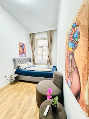 Cozy 9BR Apartment for 18 Near Augarten