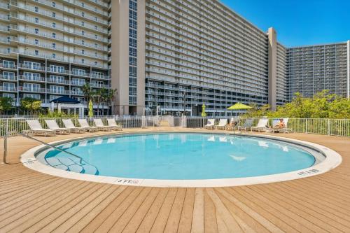 Coast is Clear at Laketown Wharf #1225 by Nautical Properties photo 47