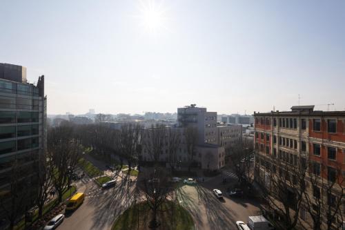 Appartamento di Design con Vista su Via Tortona