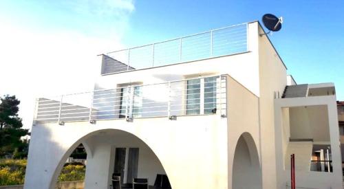 Bella Casa Srima Comfort