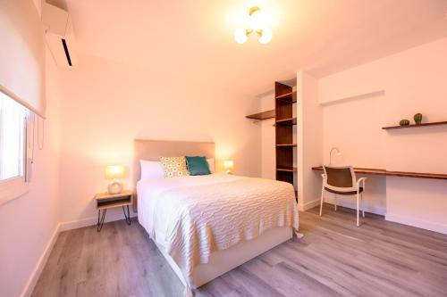 Ca la Abuela 2 bed 1 min from the sea by 10Tosea