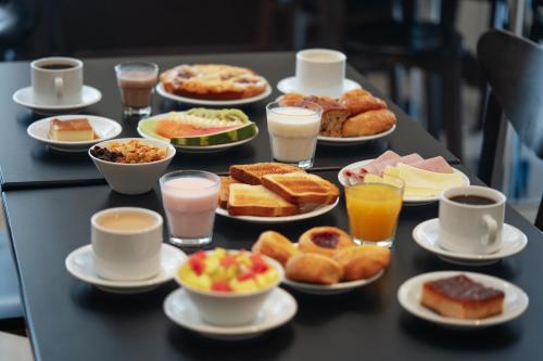 Makanan di atau berdekatan hotel