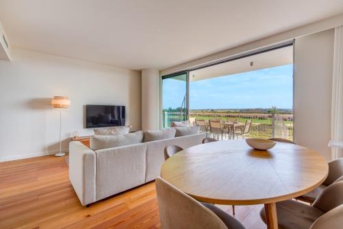 Condominio Bayline Gardens, Beach & SPA - Robalo by BEDZY