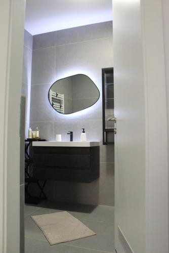 Apartment Cukarin, modern design, free parking,free wifi