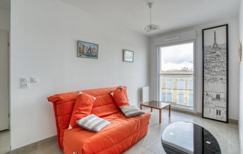 Χώρος καθιστικού στο Lovely Apartment In La Tremblade
