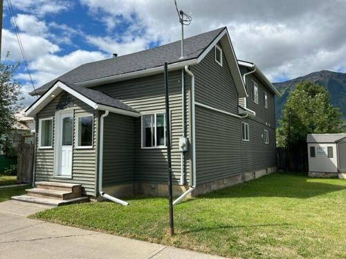 a small house with at 2 BDRM Homes on 2nd Avenue in Fernie