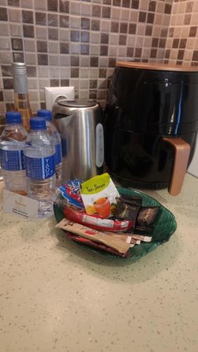 Makanan di atau berdekatan apartmen