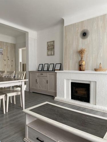 Photo de la galerie de l'établissement Spacieux 2 pièces dans l'hyper-centre, à Royan