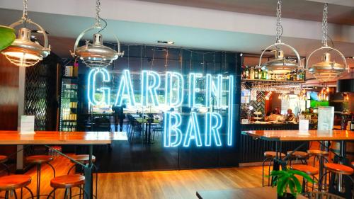 Garden Park Hotelにあるラウンジまたはバー