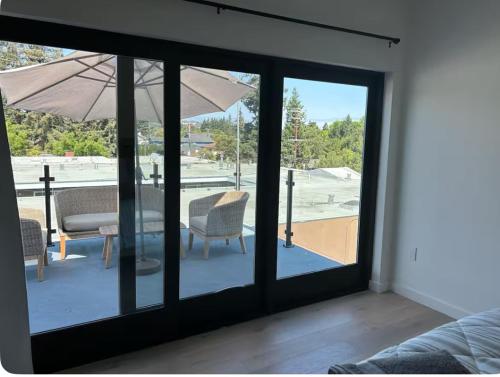 Woodside Condos unit 914にあるバルコニーまたはテラス