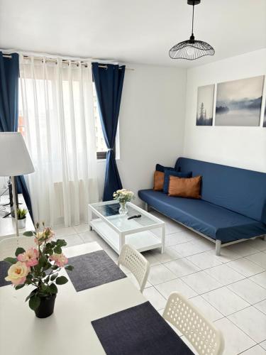 F3 avec Projecteur à 2 min du métro