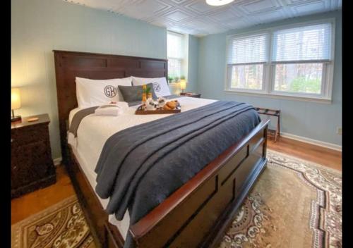Ένα ή περισσότερα κρεβάτια σε δωμάτιο στο Winston Sleeps 16 - 2 Kitchens