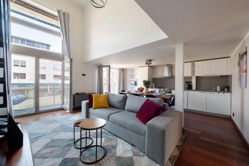 Deluxe apartments with balcony near center Prague