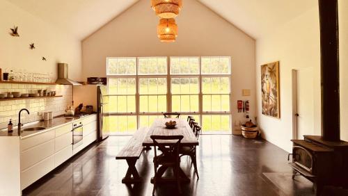 Una cocina o zona de cocina en Nunkeri