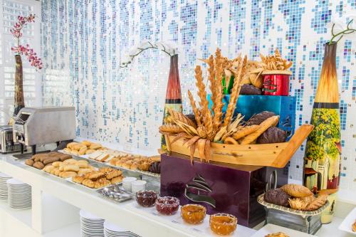 Еда / где поесть недалеко от курортного отеля