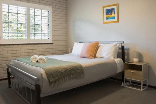 Cama o camas de una habitación en Six at Jones- Abbey Busselton