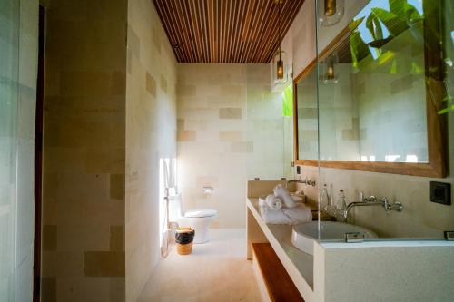 Ένα μπάνιο στο Ersanea Villas Seseh