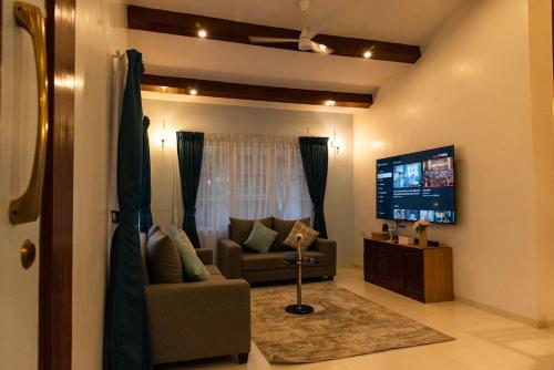 Gallery image of YOLO villa in Pirangut