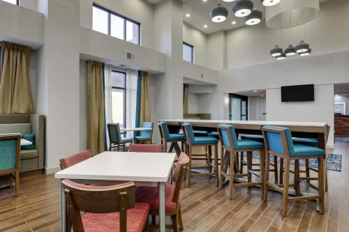 Et tv og/eller underholdning på Hampton Inn & Suites St. Louis - Edwardsville