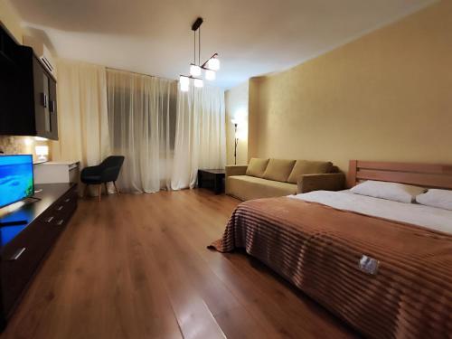 TV a/nebo společenská místnost v ubytování метро Нивки, метро Сирец 15мин