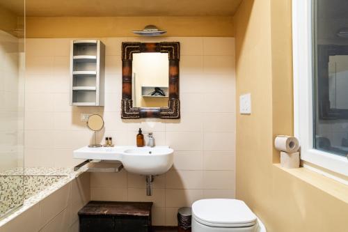 Un baño de Giano Host - Indoratori