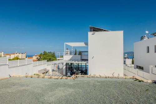 Γενική θέα στη θάλασσα ή θέα στη θάλασσα από  αυτή η βίλα