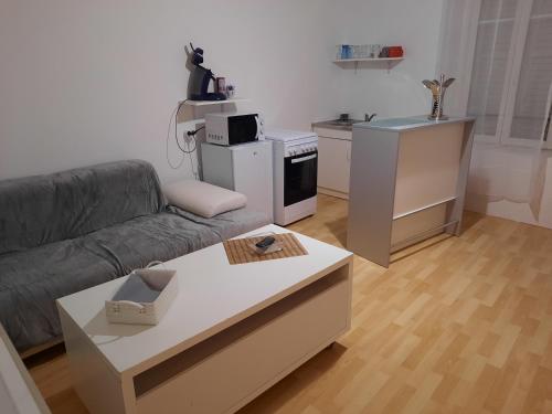 Aux portes de nancy , studio avec parking gratuit