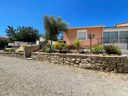 Maison au calme avec piscine à débordement