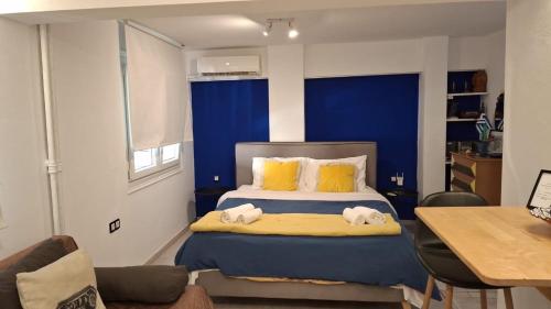 ATHENS *BLUE GRAND SUITE *DI GIORGIO CENTRAL APARTMENT