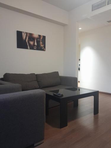 Квартира tesisinde bir oturma alanı