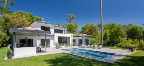 Photo de la galerie de l'établissement Villa OASIS Climatisée avec Piscine chauffée à Hossegor, à Soorts-Hossegor