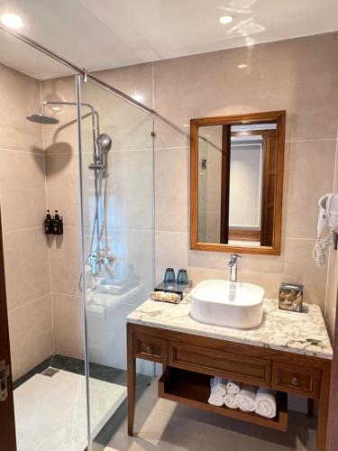 Ένα μπάνιο στο Royal Phoenix Hotel Bac Ninh