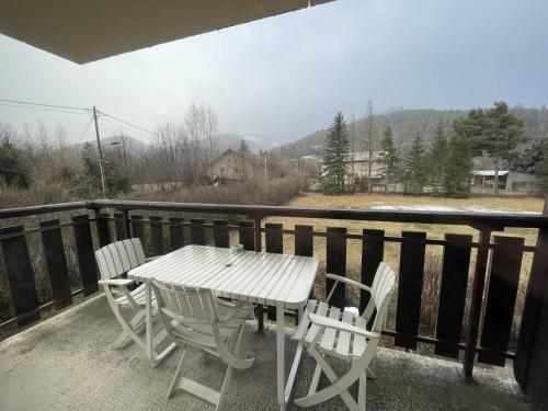 Appartement T3 avec Balcon, Barcelonnette - FR-1-804-25