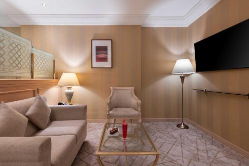 TV a/nebo společenská místnost v ubytování Makkah Hotel