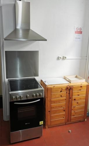 Kuchyň nebo kuchyňský kout v ubytování LPE Maison Gite proche Illiers Combray